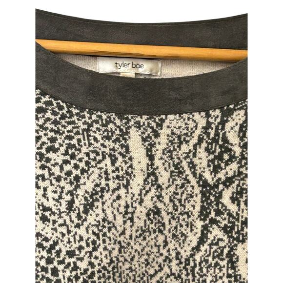 Tyler Boe Fringed Poncho Sweater M/L Gray Cashmere Blend Knit - Picture 4 of 11